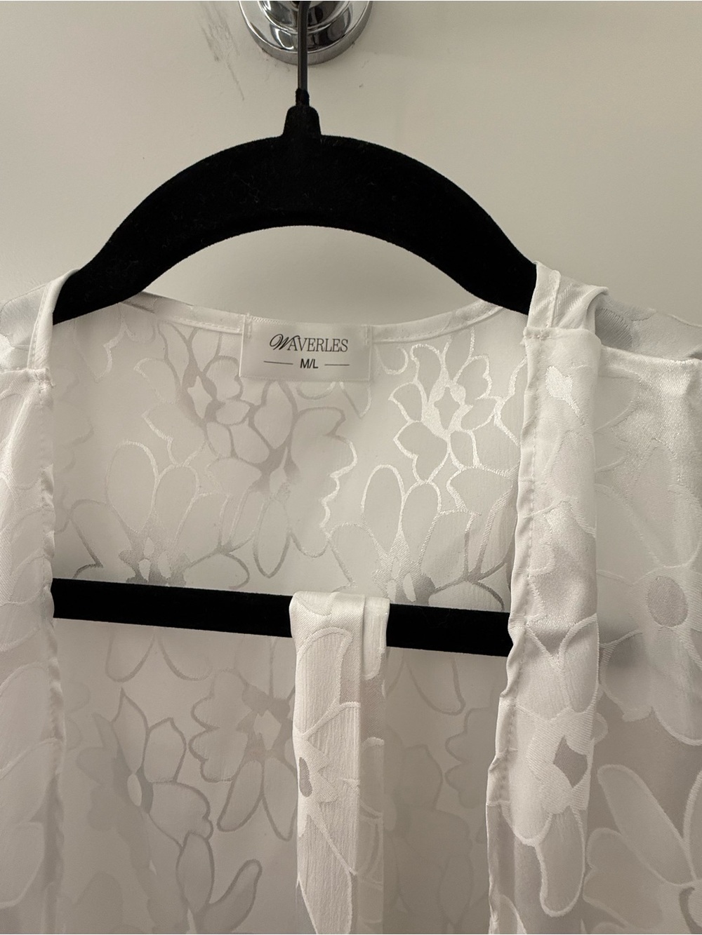 Waverles Faye Bridal Robe - Picture 3 of 4
